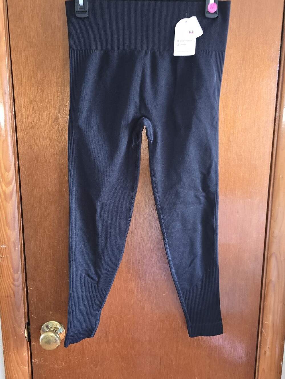 Cosmolle AirWear High-Waist Ribbed Legging in black LARGE